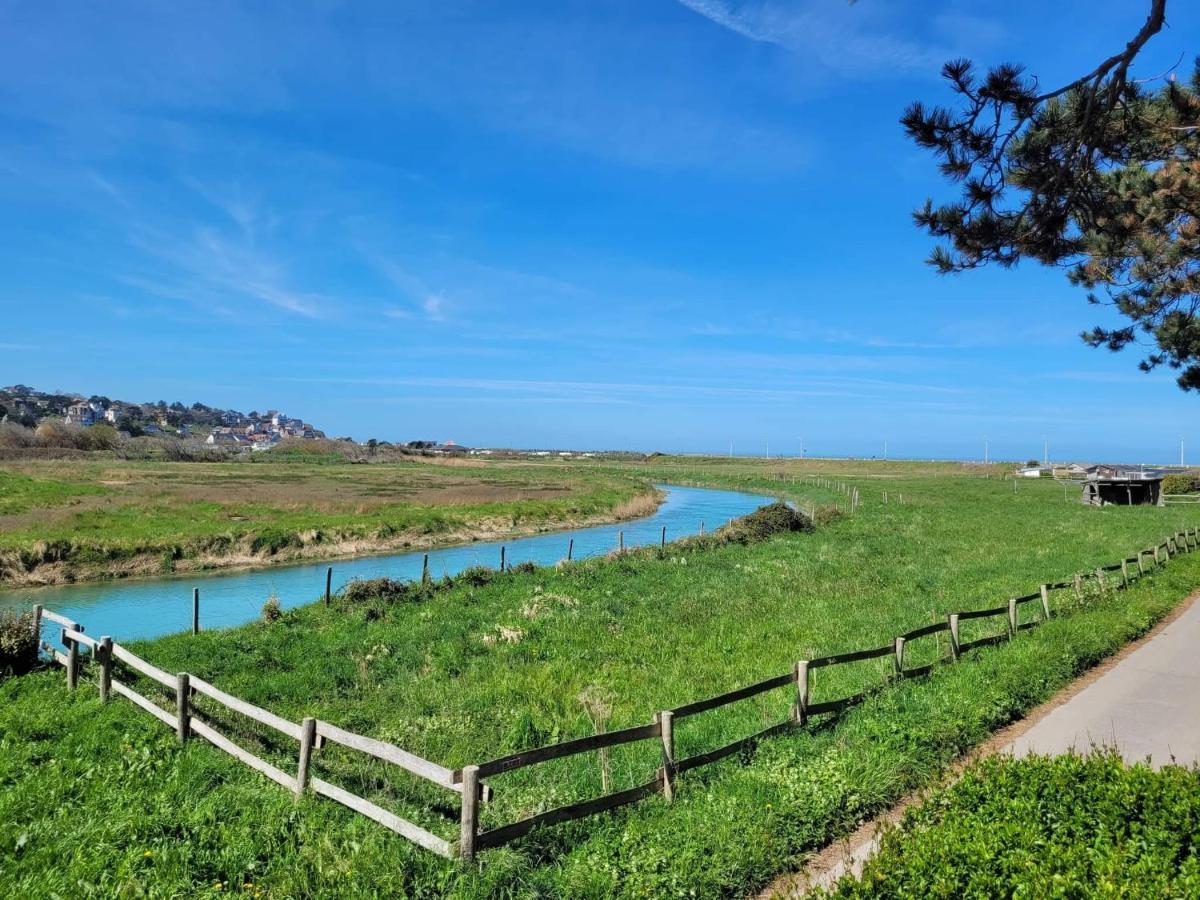 Les Dryades Rivière et Mer Sainte-Marguerite  Extérieur photo
